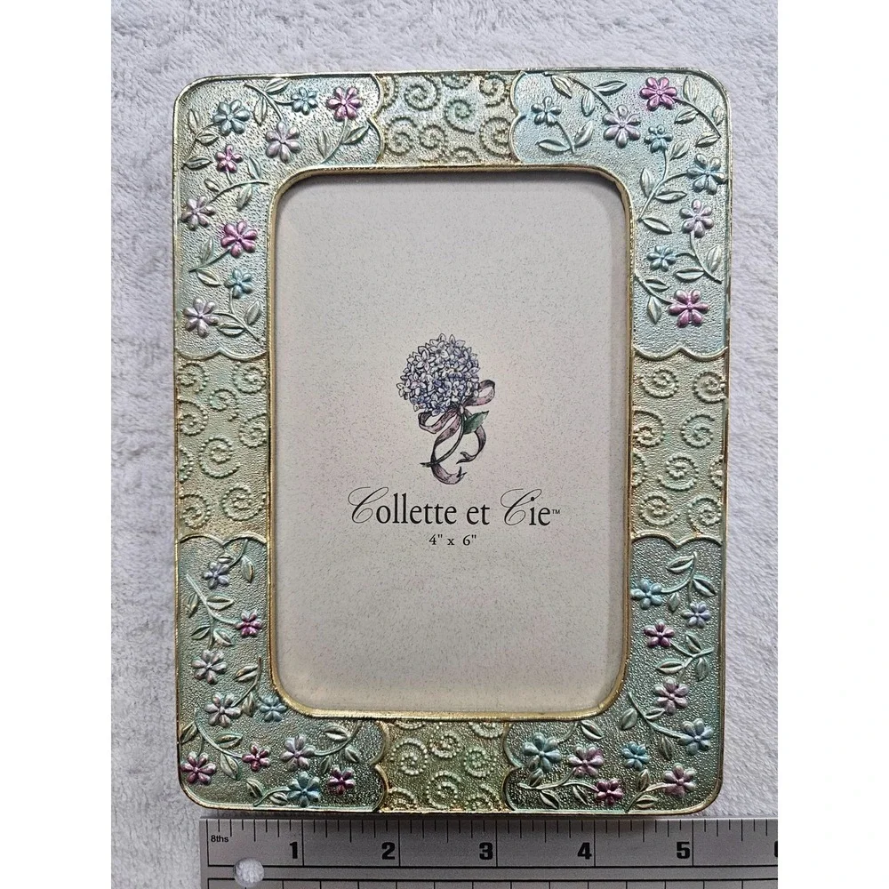 Collette et Cie enamel/stone frame. 5/7 Green/Silver